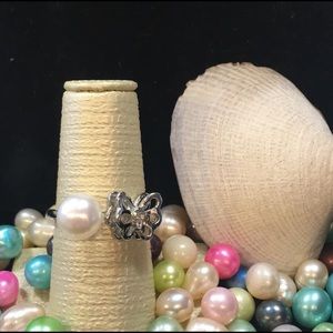 Adjustable pearl ring